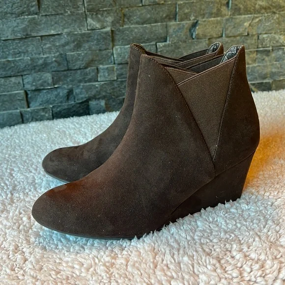 New direction wedge booties boots